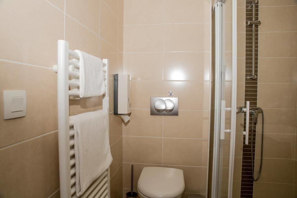 Annexe Hotel De La Gare Hendaye Zewnętrze zdjęcie